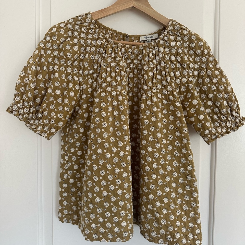 Madewell Daisy Embroidered Shirred Puff-Sleeve Top, Small